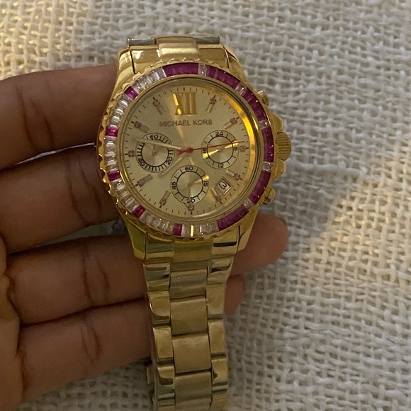 Authentic Michael Kors Gold Watch - Picture 2 of 6